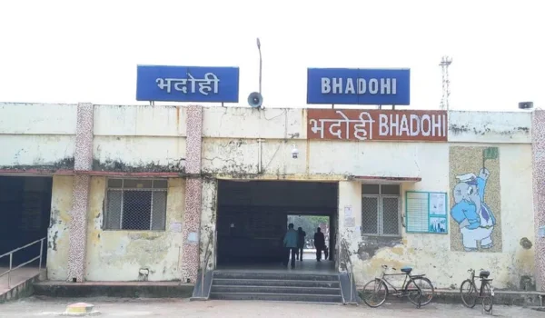 Bhadohi District, Uttar Pradesh: Area, Population, History, Tourist Places, PIN Codes & Important Facts (2026)